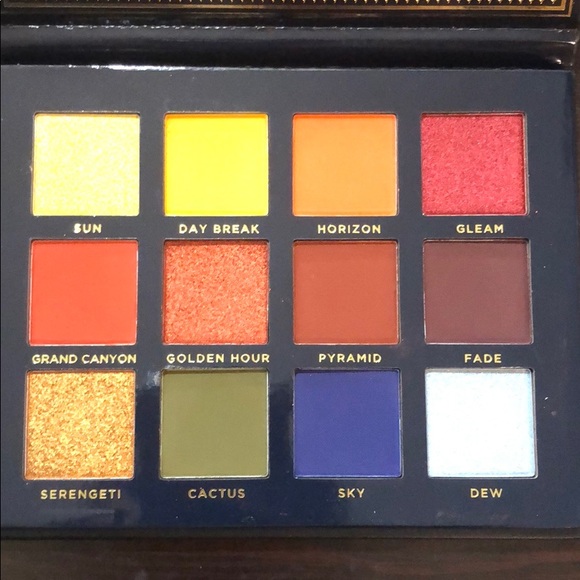 ACE BEAUTE VINTAGE DAWN EYESHADOW PALETTE - Picture 2 of 4